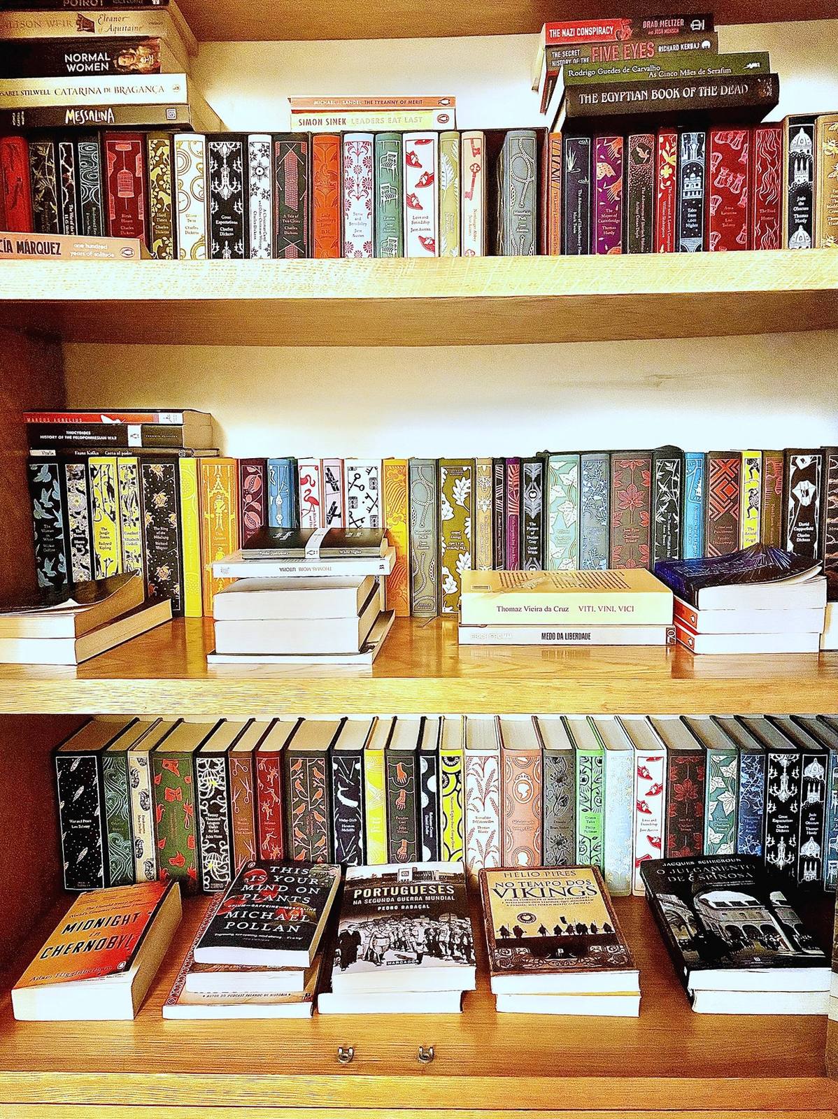 The private library at Quinta do Boiro